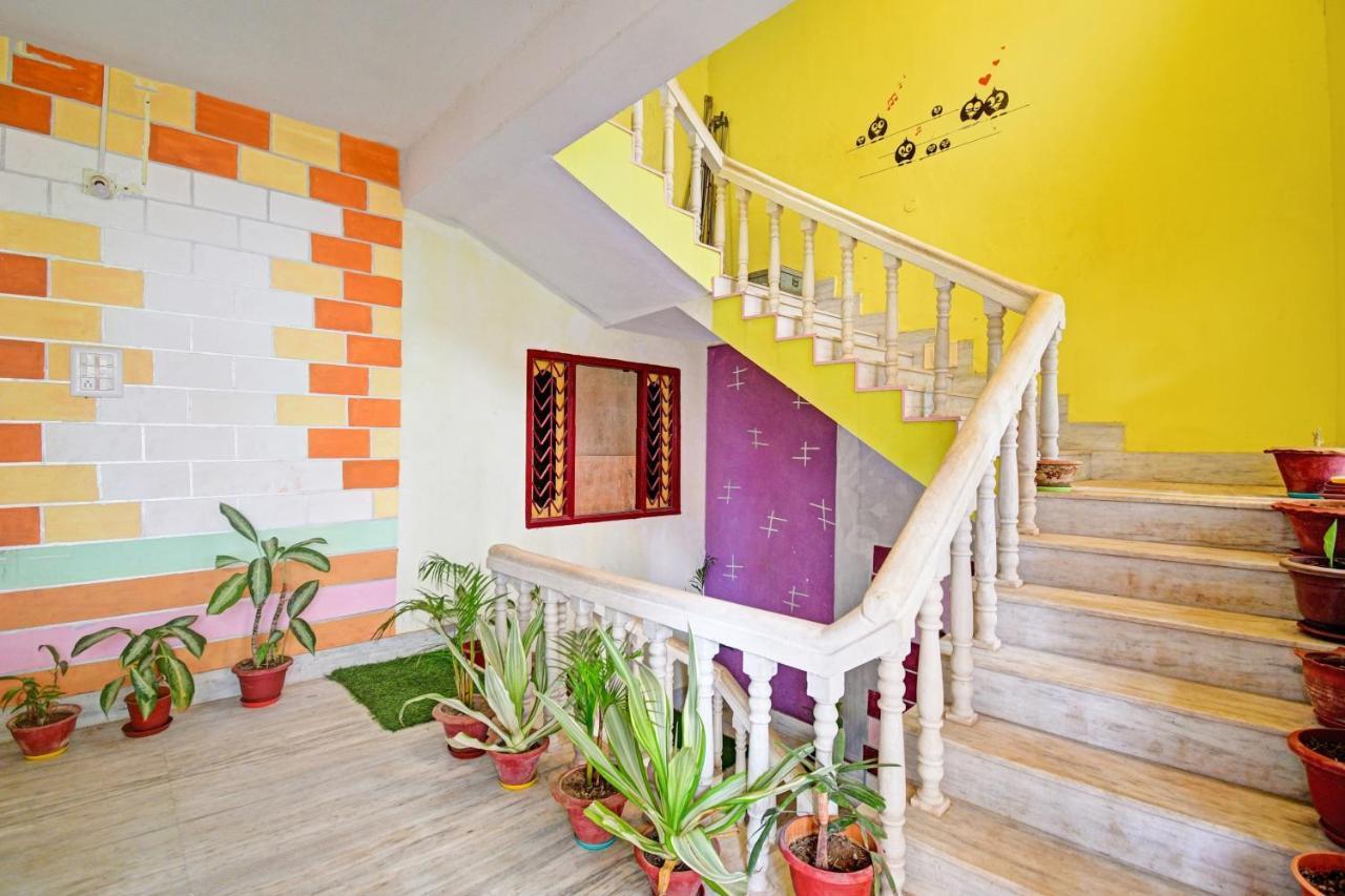 Spot On 81220 New Asha Hotell Puri Exteriör bild
