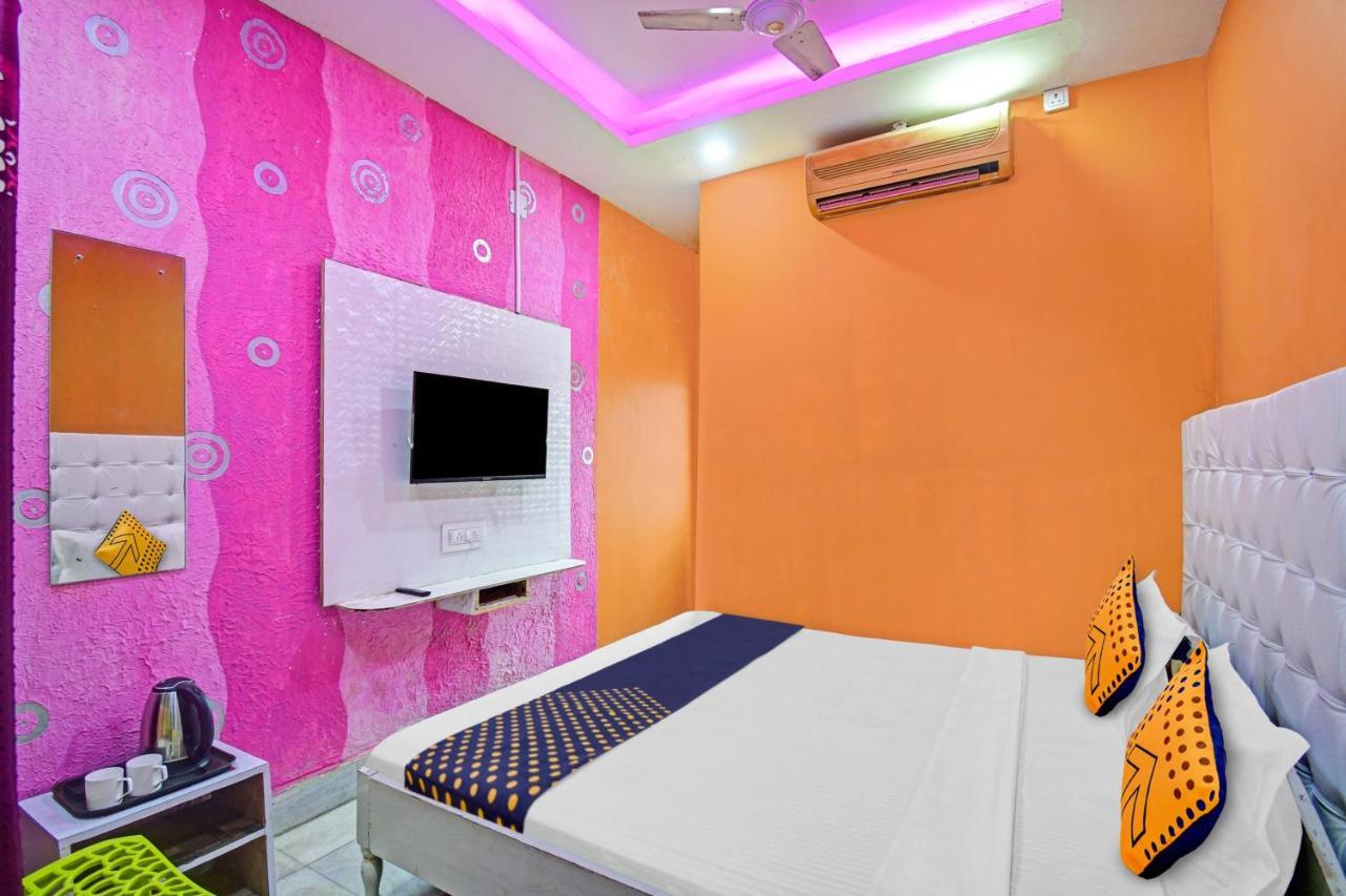 Spot On 81220 New Asha Hotell Puri Exteriör bild